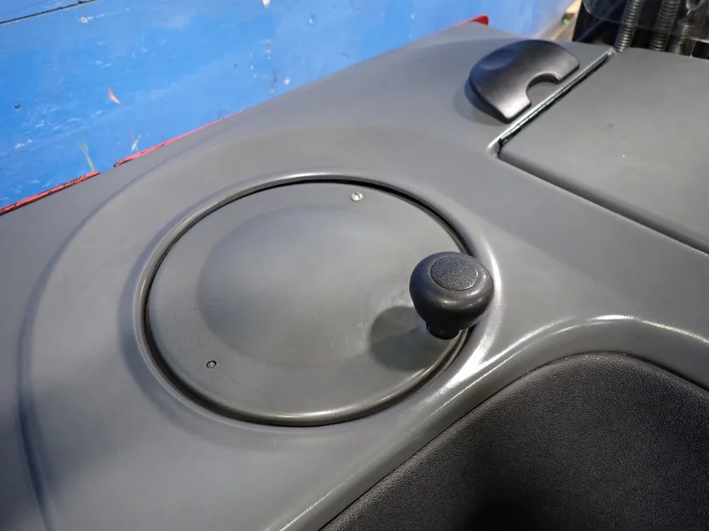 Raymond 4500 Lbs Stand Up Forklift - East R45tt