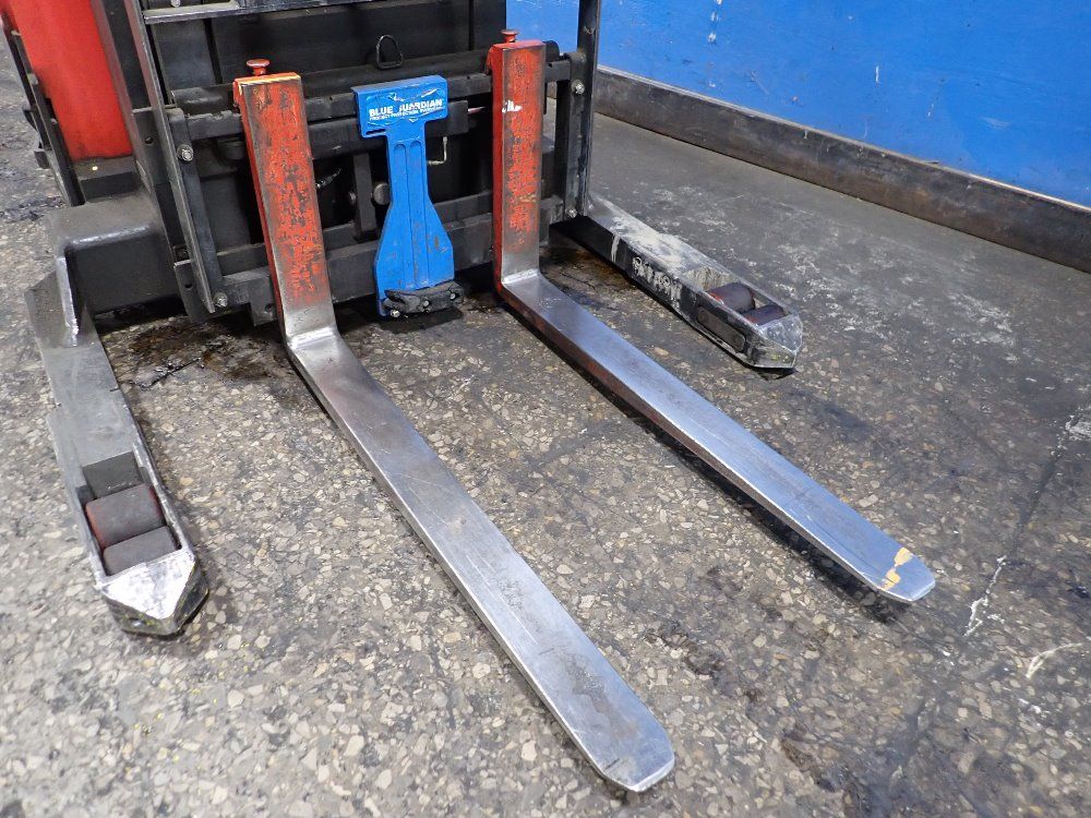 Raymond 4500 Lbs Stand Up Forklift - East R45tt