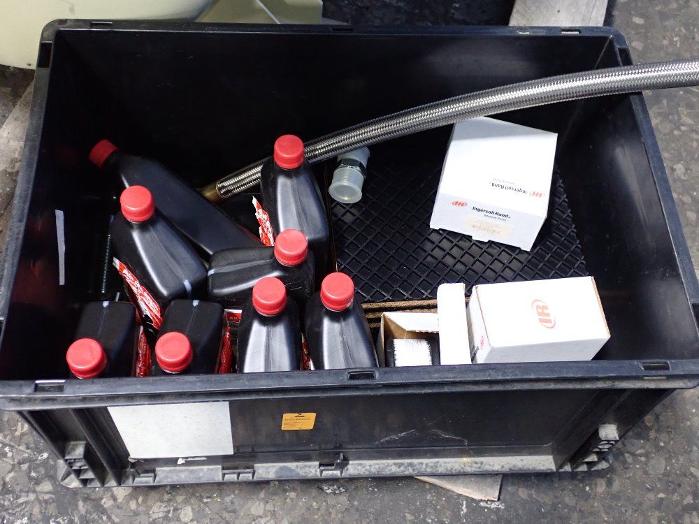 Ingersoll Rand (2) 7.5 Hp Dual Air Compressor - 2-2475e7.5-p