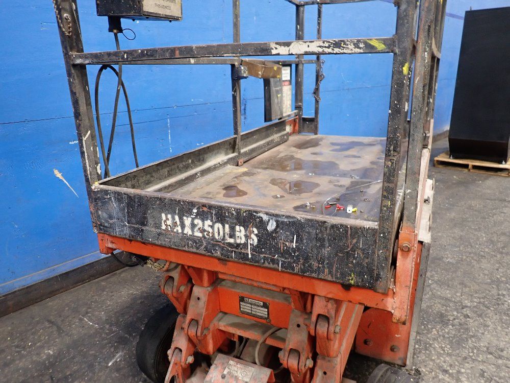 Economy 1500 Lbs Scissor Lift - 2046