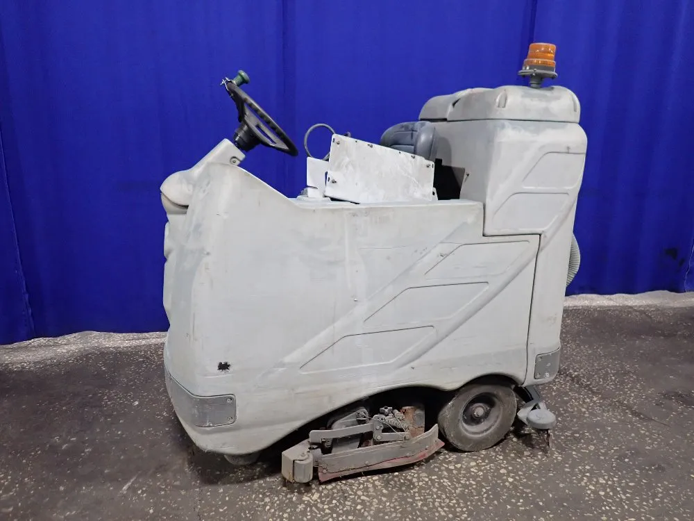 Nilfisk Advance 43" Floor Scrubber - Adgressor 3220c