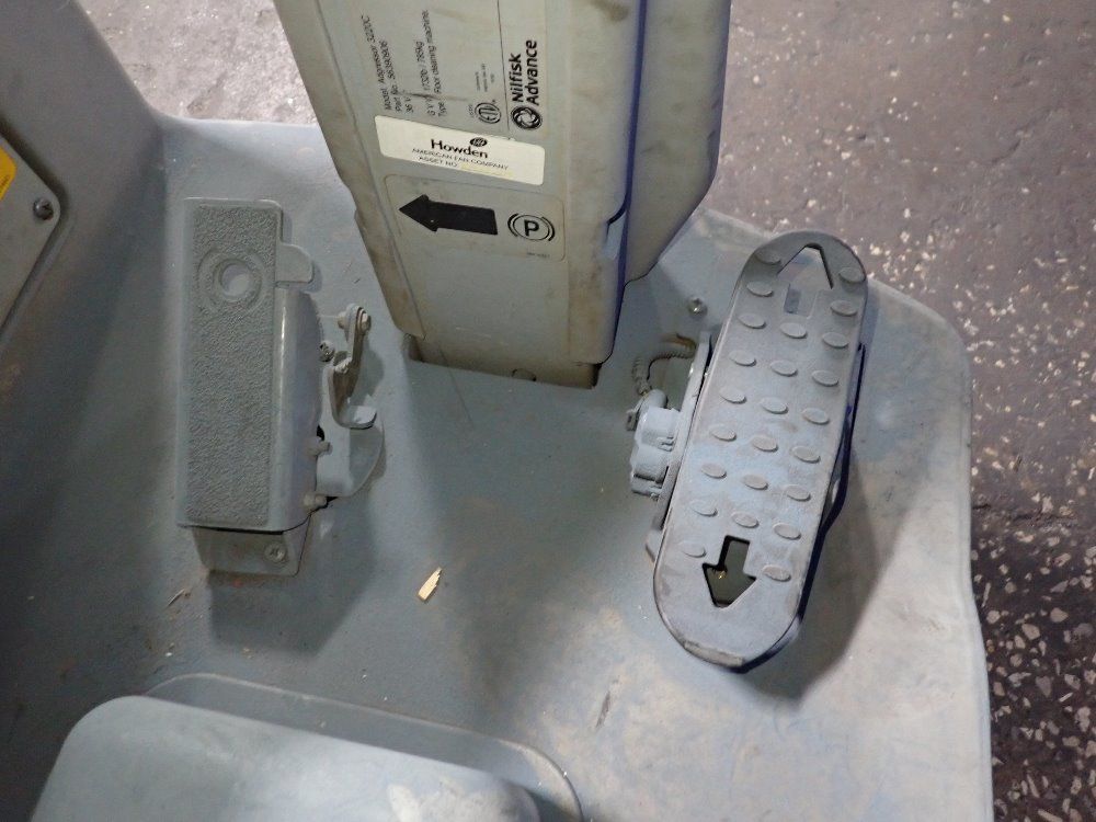 Nilfisk Advance 43" Floor Scrubber - Adgressor 3220c