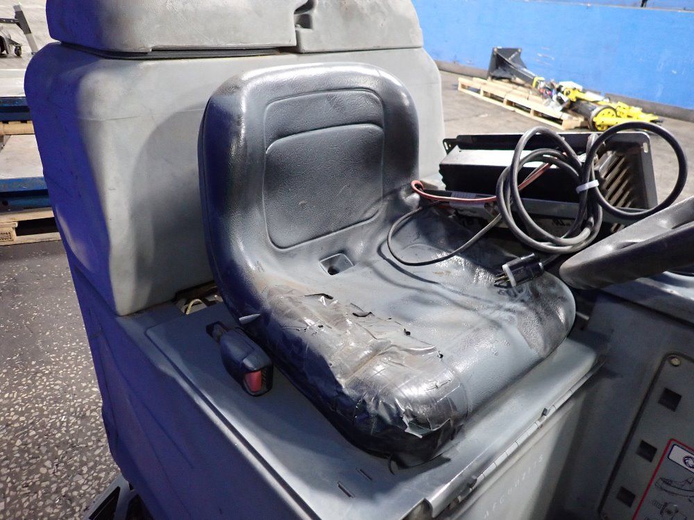 Nilfisk Advance 43" Floor Scrubber - Adgressor 3220c