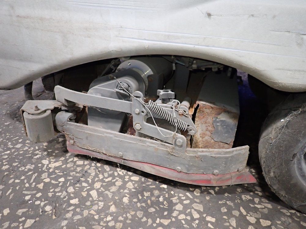 Nilfisk Advance 43" Floor Scrubber - Adgressor 3220c