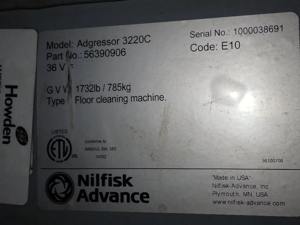 Nilfisk Advance 43" Floor Scrubber - Adgressor 3220c
