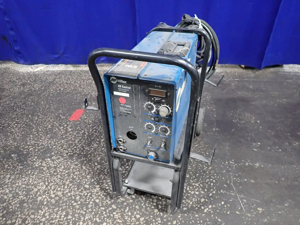 Miller 400 Amp Wire Feeder - Xr Control