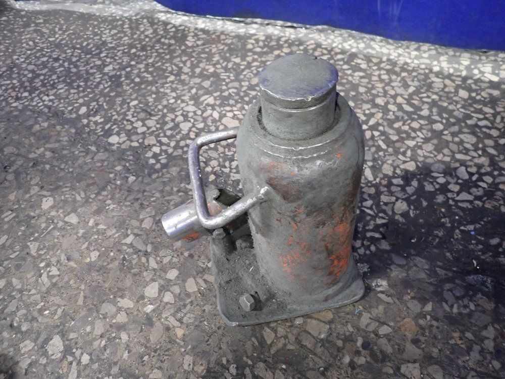 Hydraulic Jack
