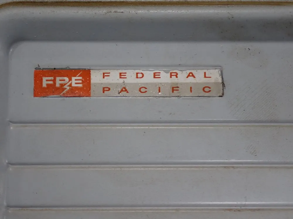 Federal Pacific 200a / 600v Enclosed Switch - Q5236