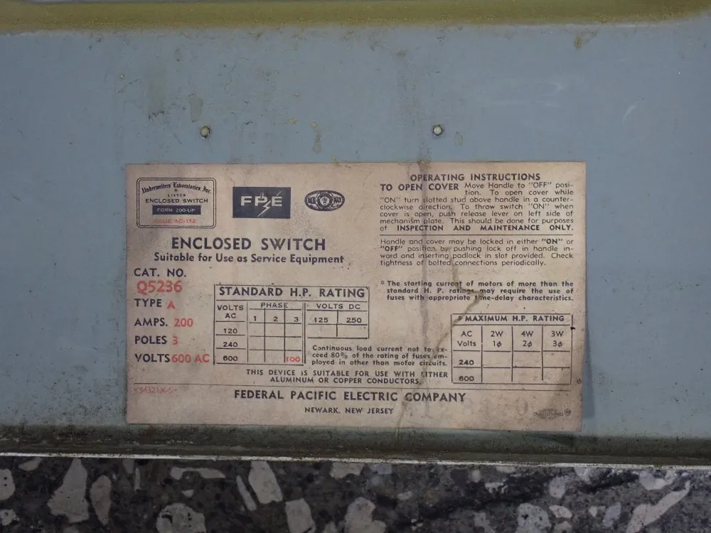 Federal Pacific 200a / 600v Enclosed Switch - Q5236