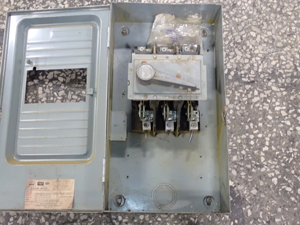 Federal Pacific 200a / 600v Enclosed Switch - Q5236