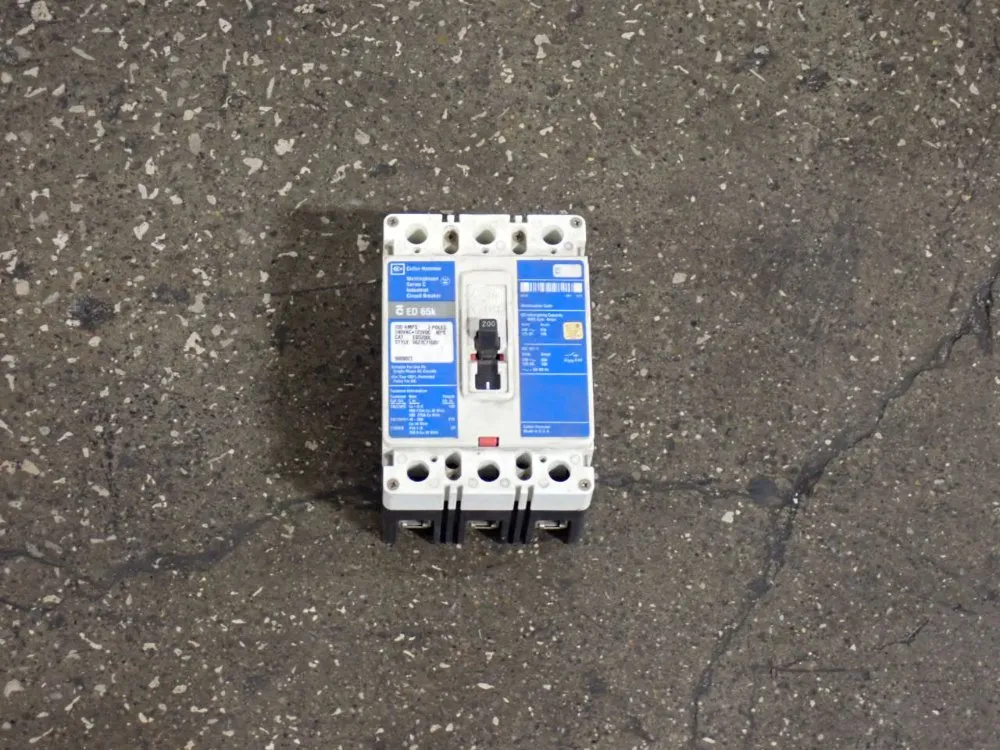 Cutler-hammer 200 A Circuit Breaker