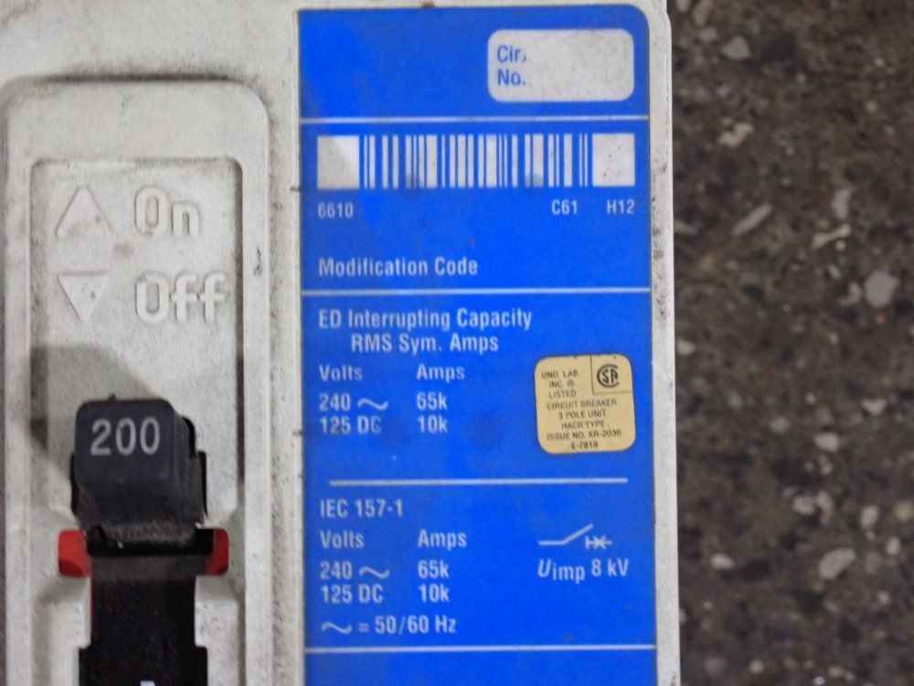 Cutler-hammer 200 A Circuit Breaker