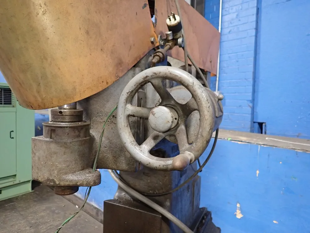 Brown & Sharpe 11 3/4" X 32" Vertical Mill - No.1