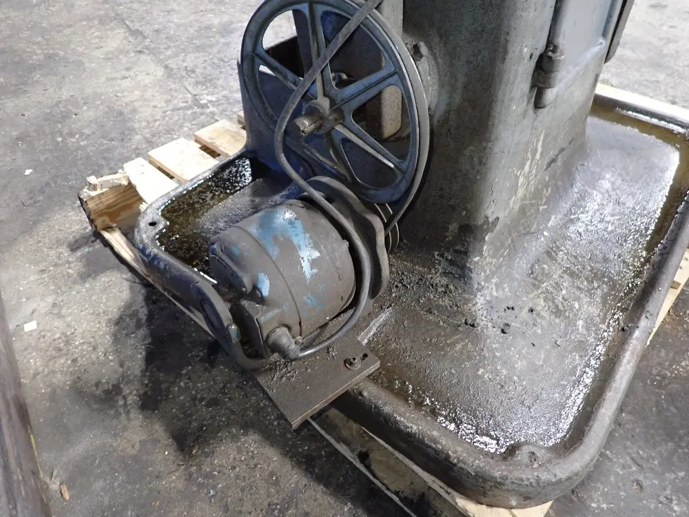 Brown & Sharpe 11 3/4" X 32" Vertical Mill - No.1