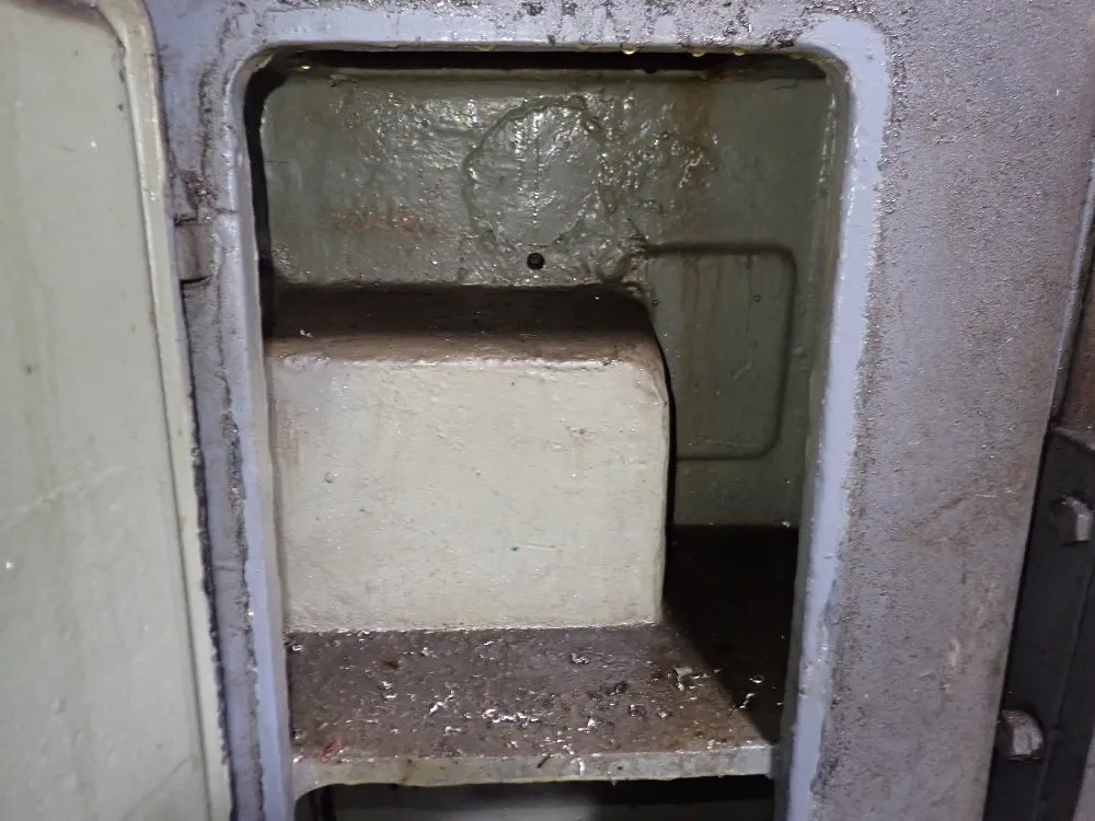 Brown & Sharpe 11 3/4" X 32" Vertical Mill - No.1