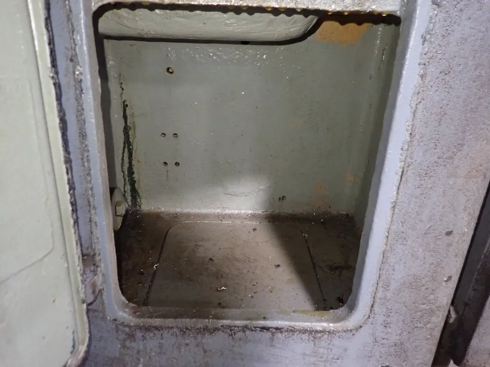 Brown & Sharpe 11 3/4" X 32" Vertical Mill - No.1