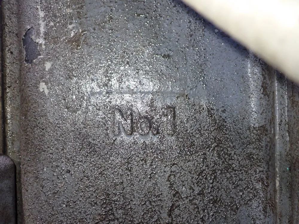 Brown & Sharpe 11 3/4" X 32" Vertical Mill - No.1