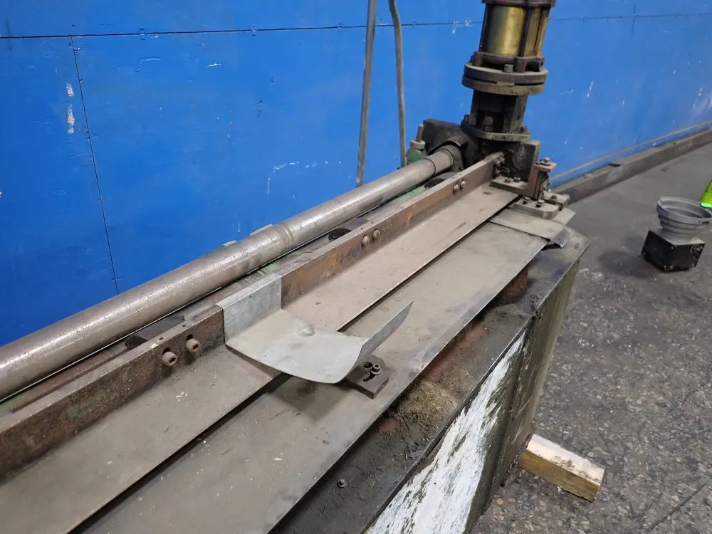 Maplewood 65" Roller