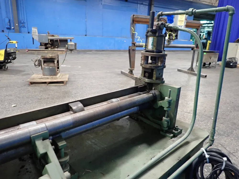 Maplewood 65" Roller