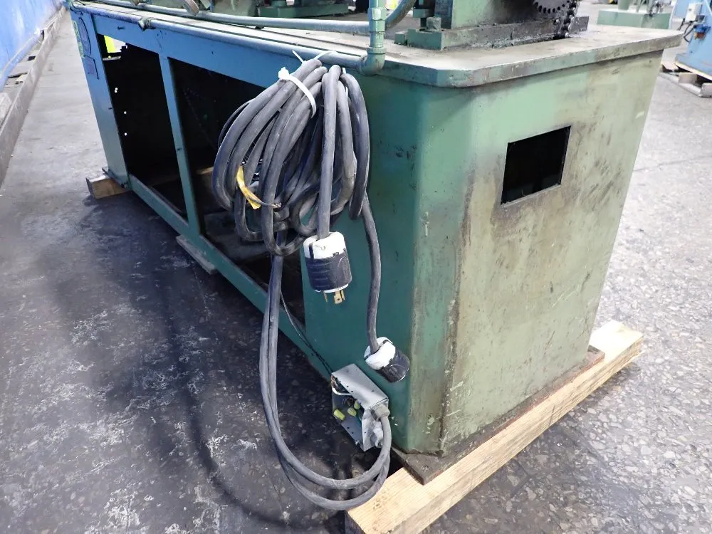 Maplewood 65" Roller