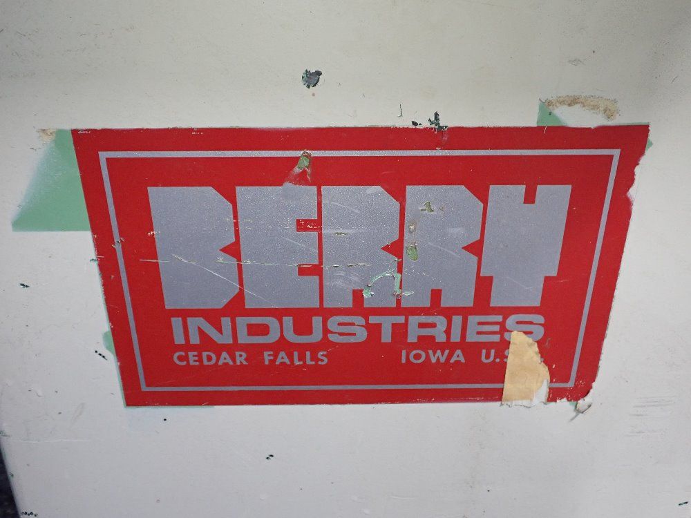 Berry Industries Feeder