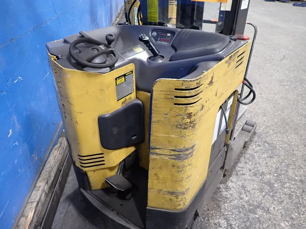 Caterpillar 4500 Lbs Electric Stand Up Forklift - Nrr45