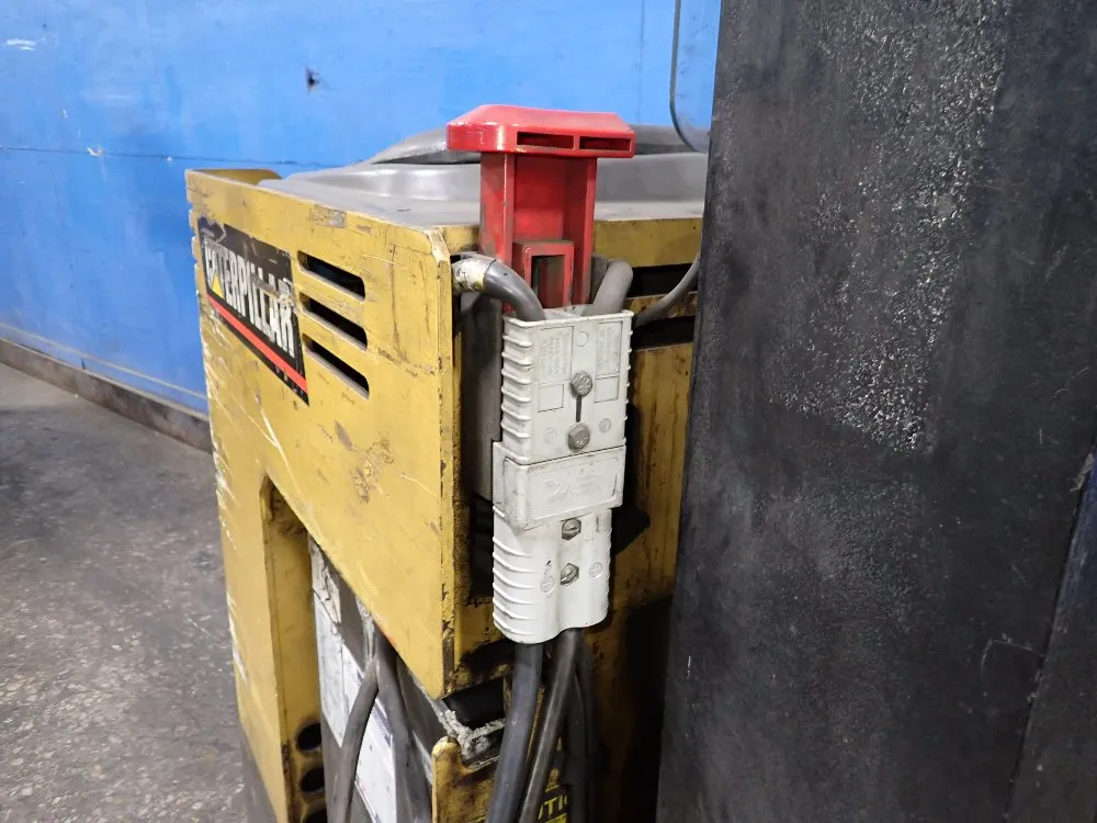 Caterpillar 4500 Lbs Electric Stand Up Forklift - Nrr45