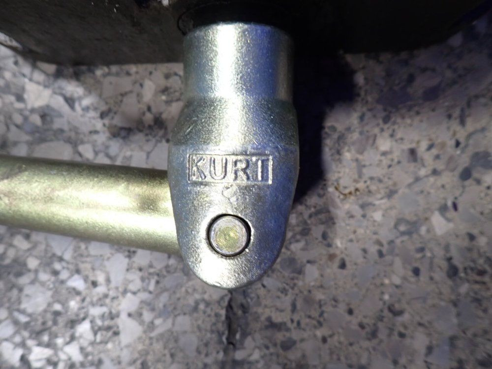 Kurt 8" Vise