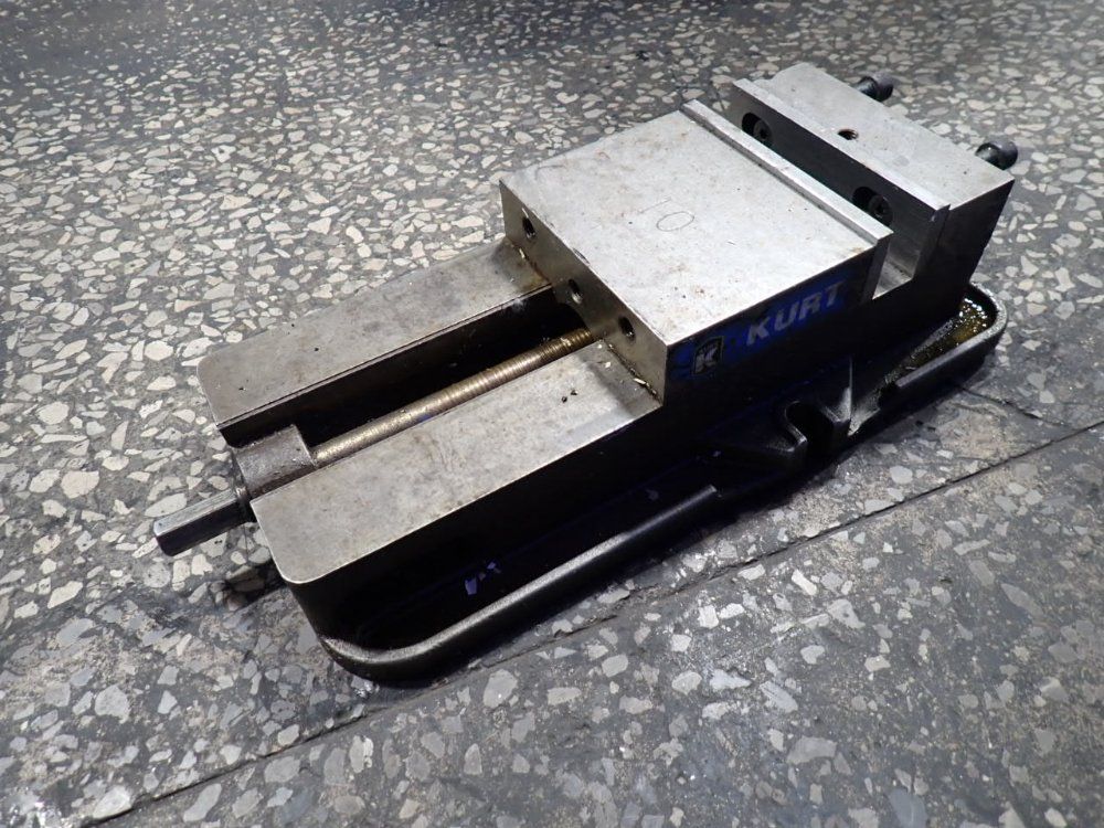 Kurt 8" Vise