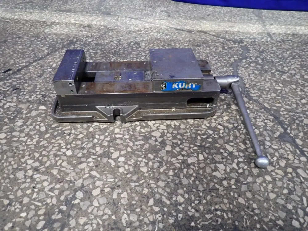 Kurt 8" Vise