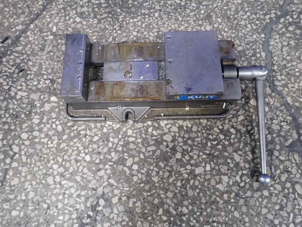Kurt 8" Vise