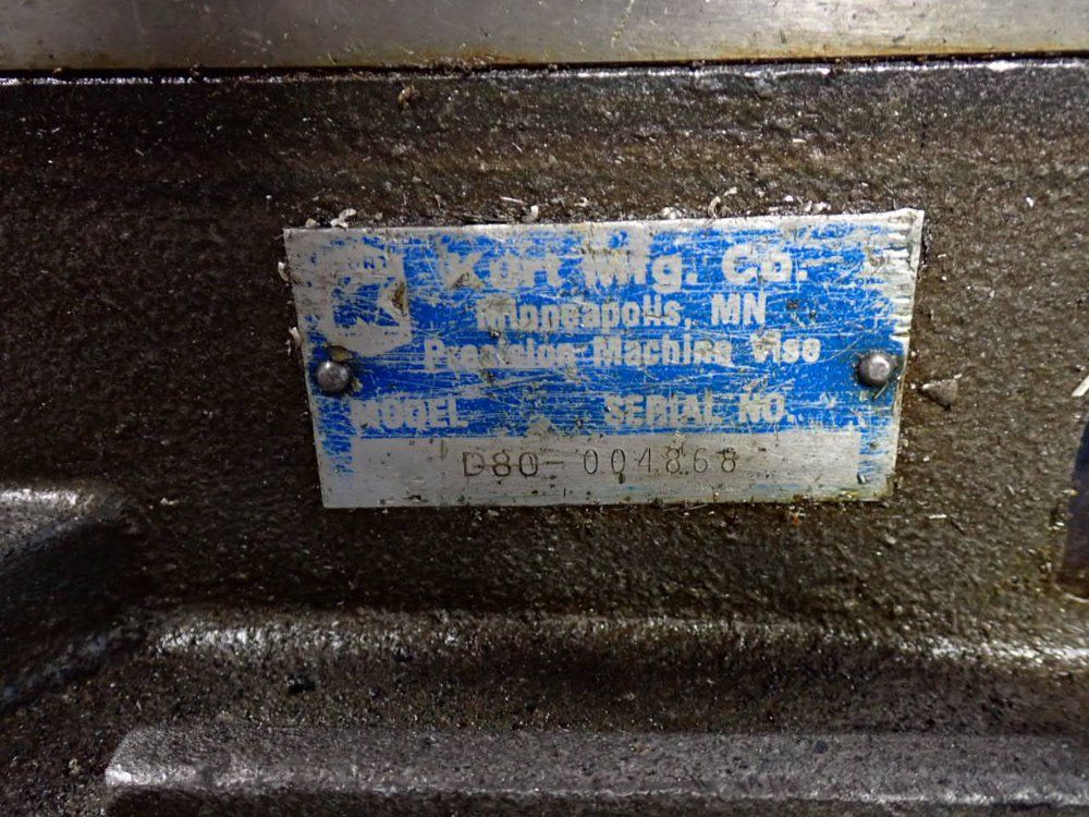 Kurt 8" Vise - D80