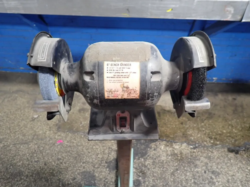 6" Bench Grinder - Mm8260