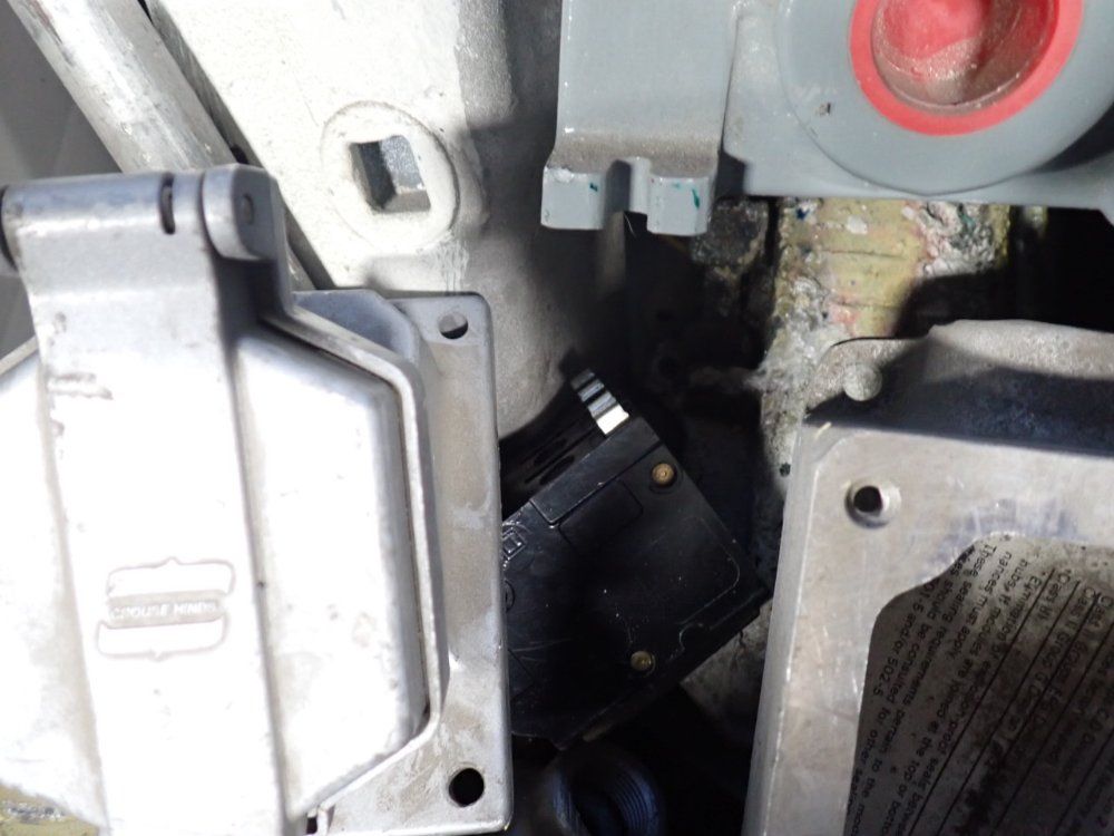 Allen-bradley Switches, Valves, Outlet Covers, Circuit Breaker