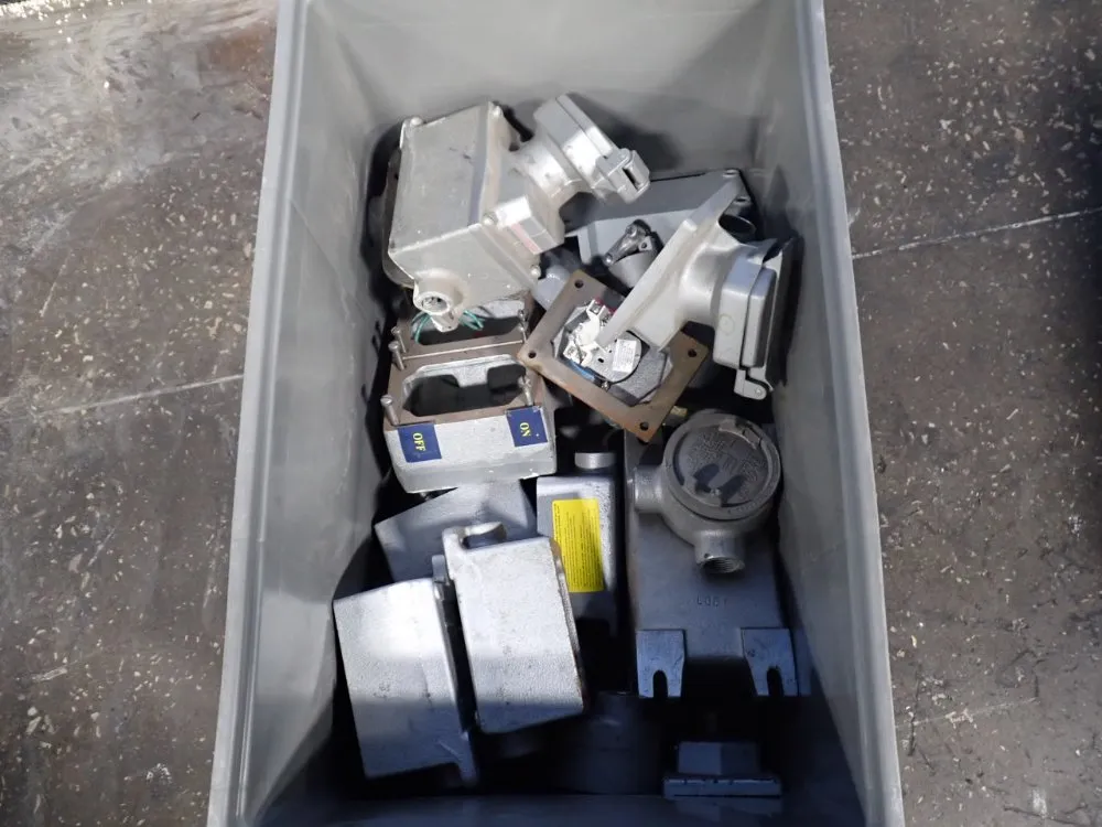 Crouse-hinds Outlet Covers, Switch Covers