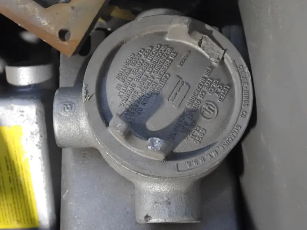 Crouse-hinds Outlet Covers, Switch Covers