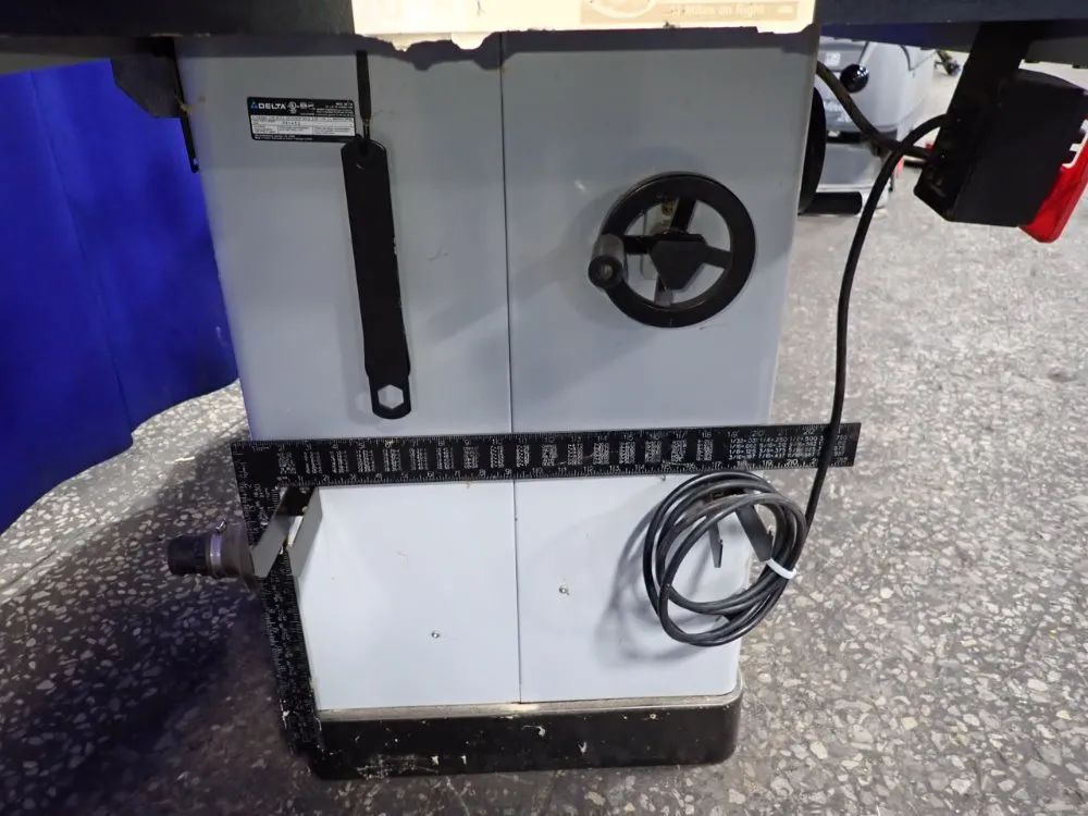 Delta 10" Table Saw - 36-714