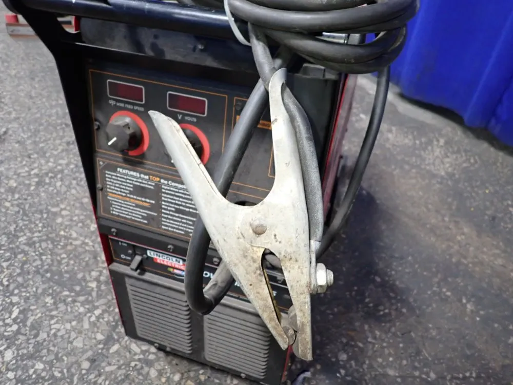 Lincoln Electric 250 Amp Welder - Powermig 255