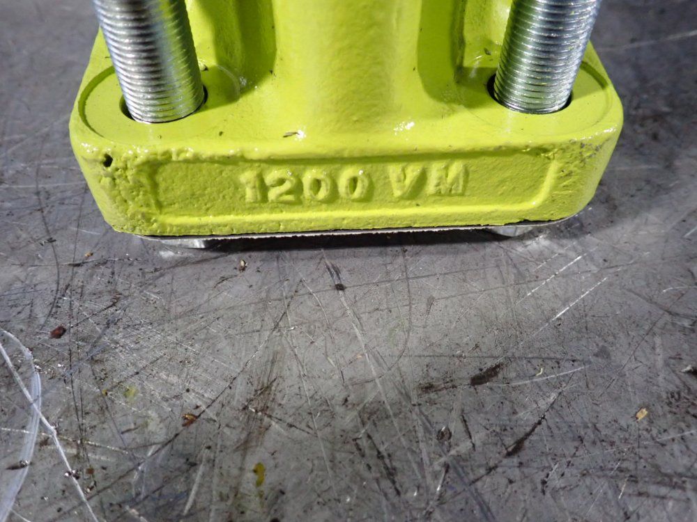 Cleveland Vibrator Co Impact Piston Vibrator - 1200 Vm