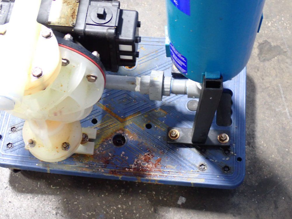 Sandpiper Diaphragm Pump