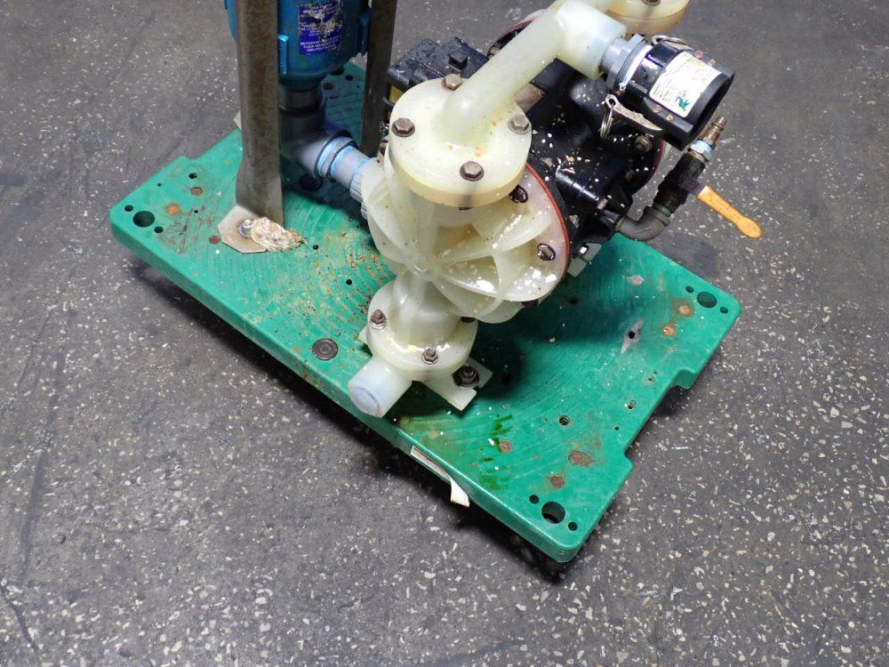 Sandpiper Diaphragm Pump