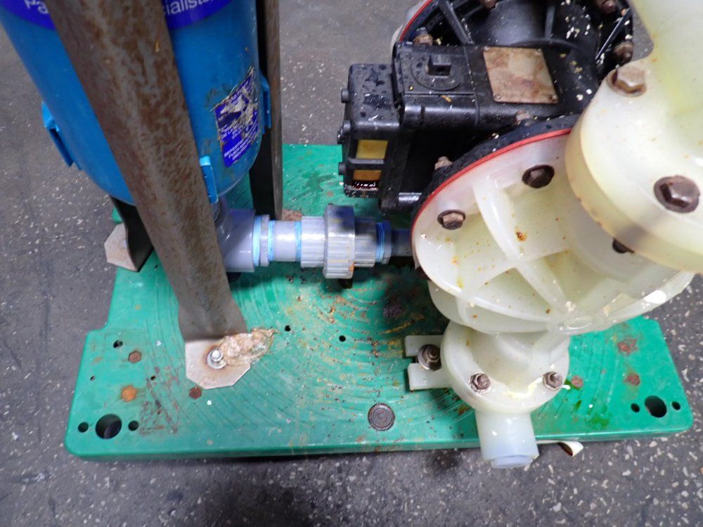 Sandpiper Diaphragm Pump