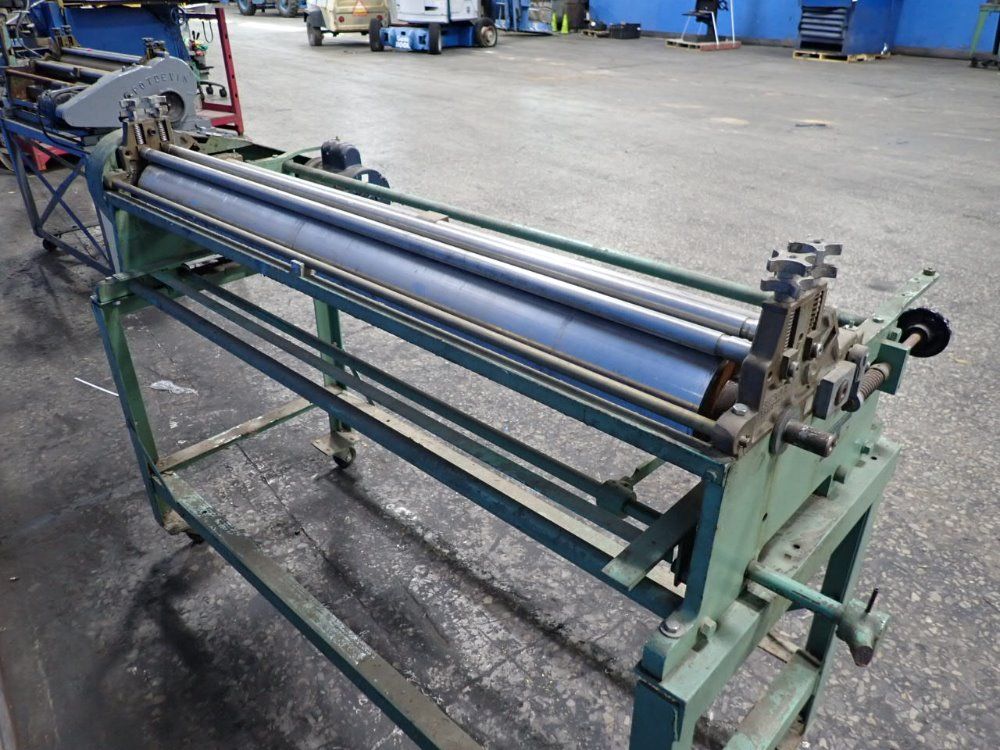  Gluer