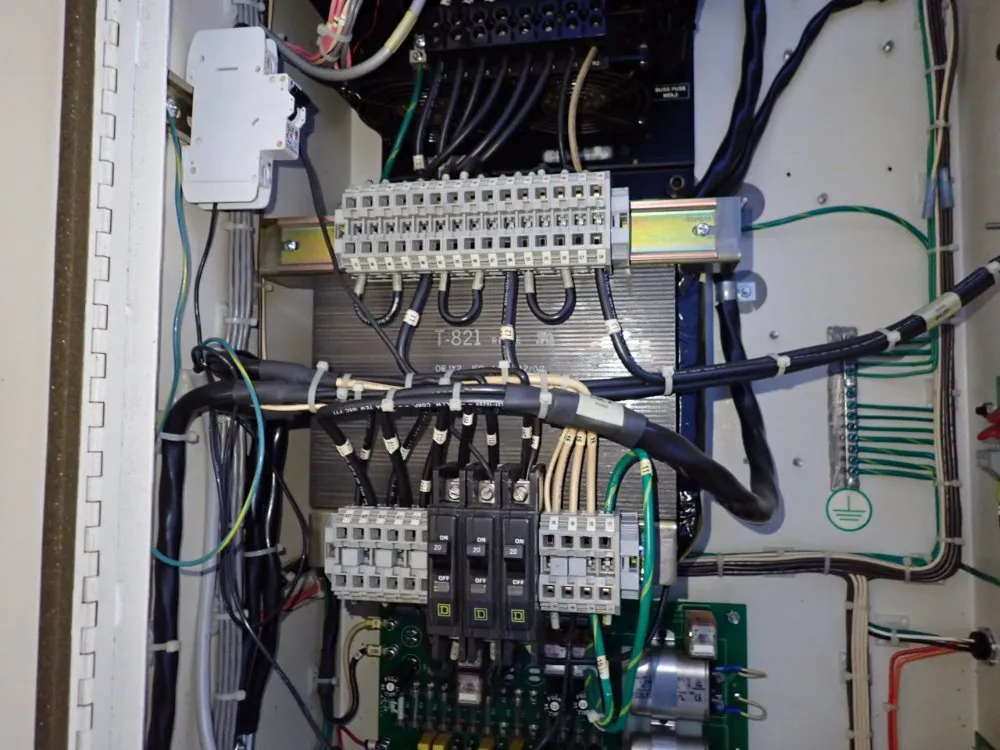 Fadal 16" X 39 1/2" Cnc Vmc - Vmc3016