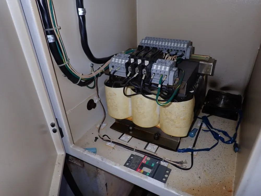 Fadal 16" X 36" Table Cnc Vmc - Vmc3016