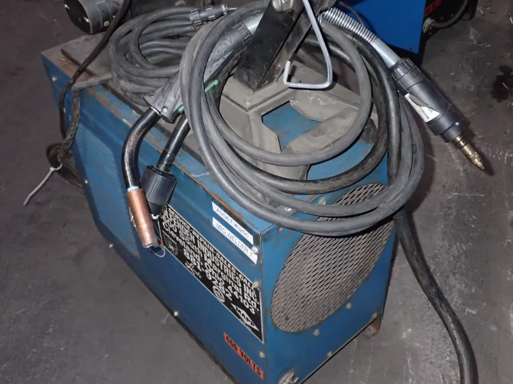 Miller 200 Amp Welder - Cp-200