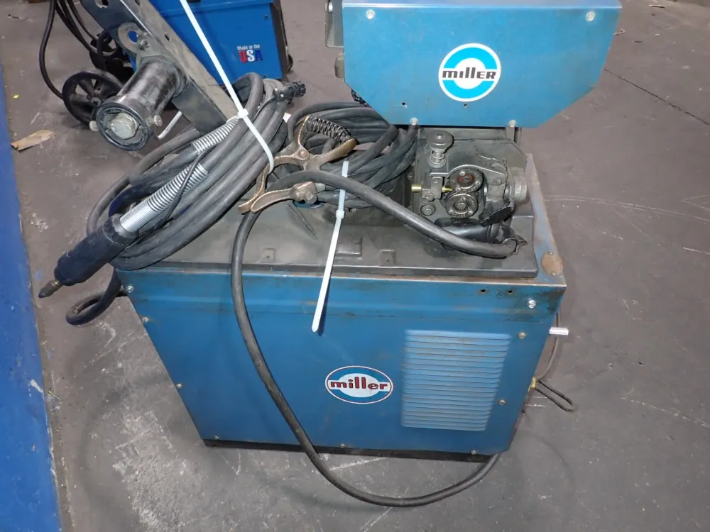 Miller 200 Amp Welder - Cp-200