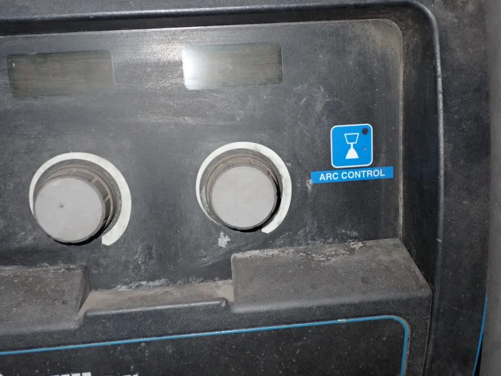 Miller 300 Amp Welder - Millermatic 350p