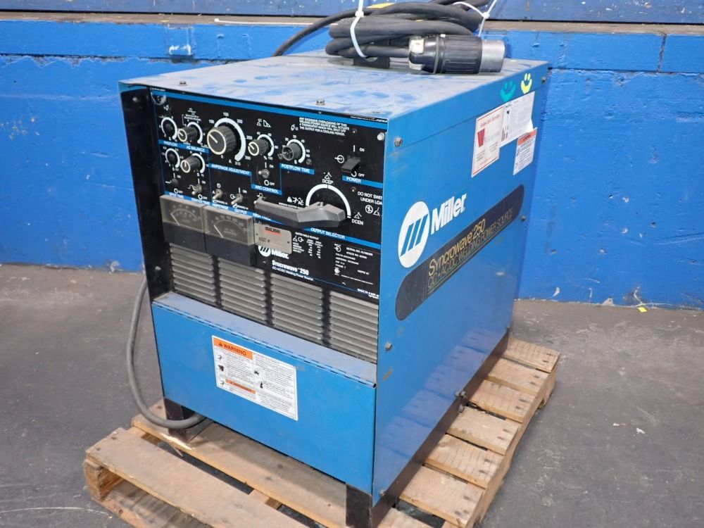 Miller 250 Amp Welder - Syncrowave 250