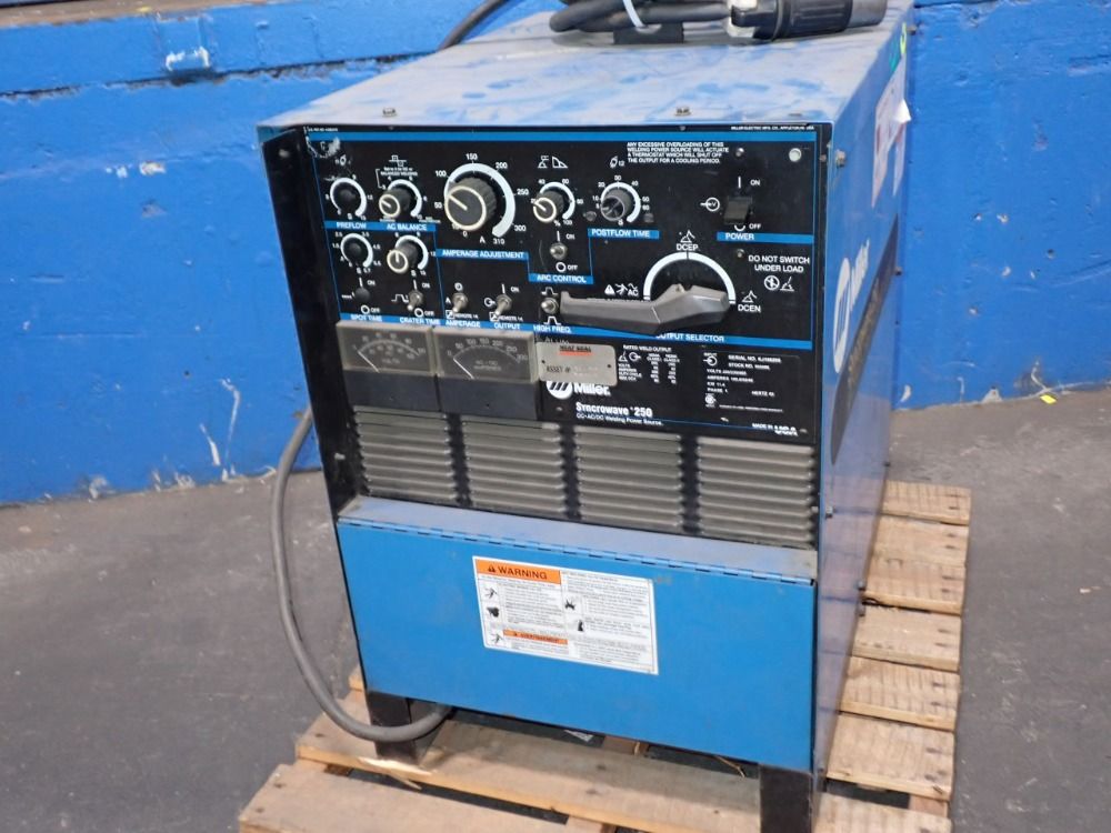 Miller 250 Amp Welder - Syncrowave 250